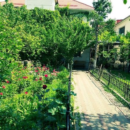シムケント Shymhostleホステル エクステリア 写真