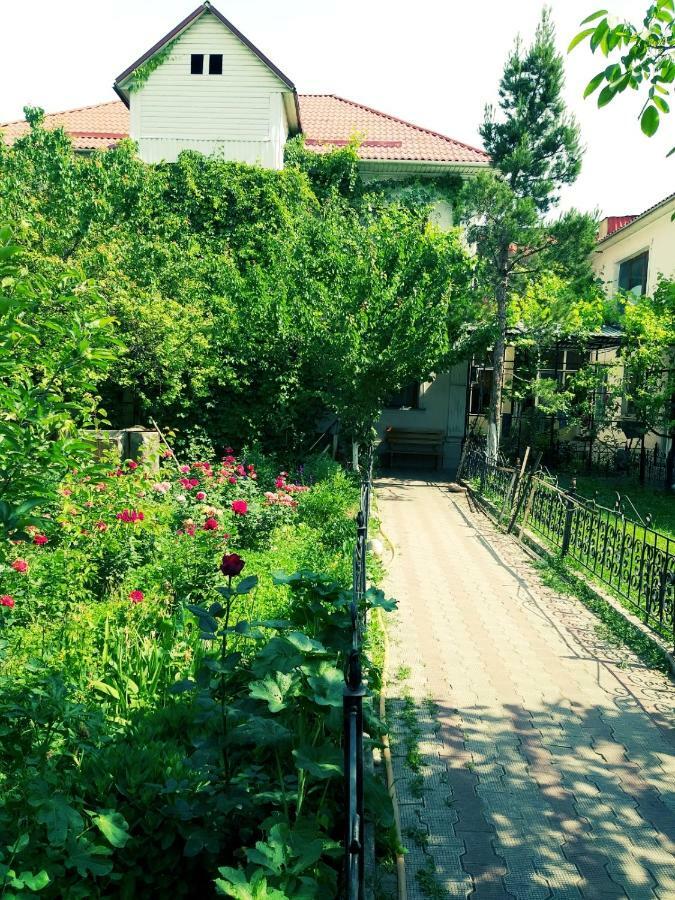 シムケント Shymhostleホステル エクステリア 写真